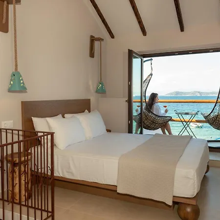 The Old Pottery Art Retreat لايميناس